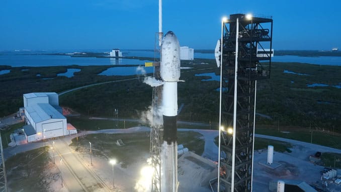 现场报道:半导体制造测试平台将与星链卫星一同搭乘猎鹰9号火箭发射