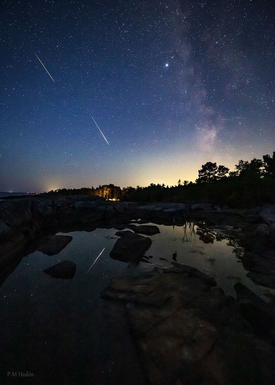 APOD：2026年8月15日——来自瑞典的明亮英仙座流星