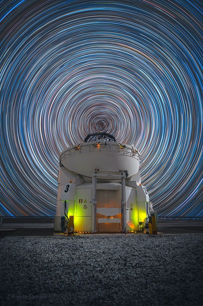 APOD：2026年8月28日——帕拉纳尔上空的天穹旋转