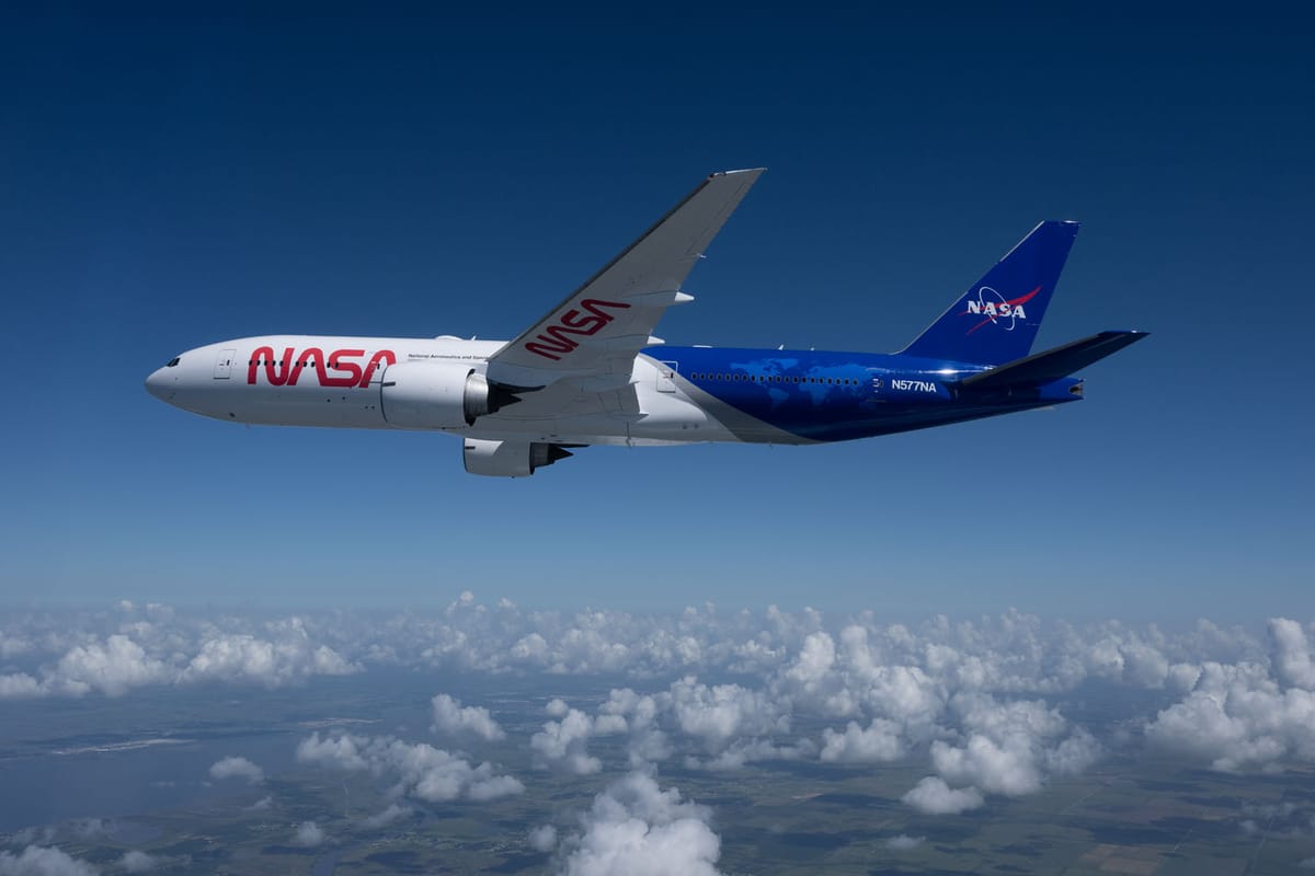 NASA B777 换上新涂装