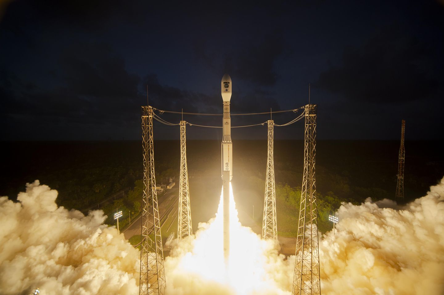 织女星 C 托举哨兵-1C 完成复飞：Vega-C liftoff (Sentinel-1C)