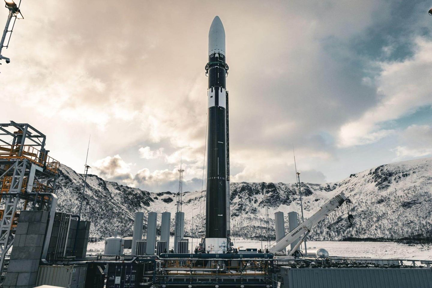 Spectrum 首飞点火瞬间：Spectrum on the pad at Andøya Spaceport (Maiden Flight)