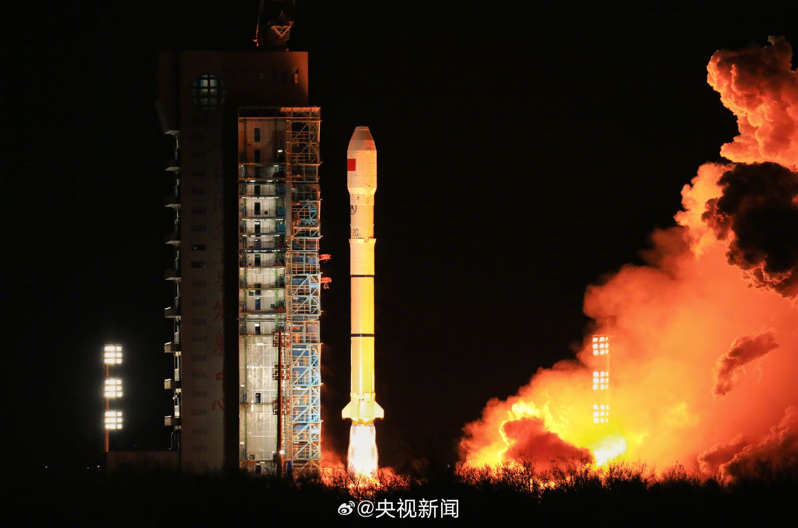 CZ-2C liftoff (SuperView Neo 2-03 & 04)