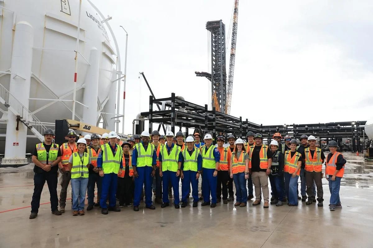 Wide view of Artemis III crew at SpaceX Starship launch complex LC-39A