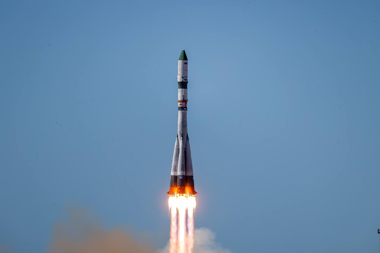 Soyuz 2.1a liftoff from 31/6 (Progress MS-27)