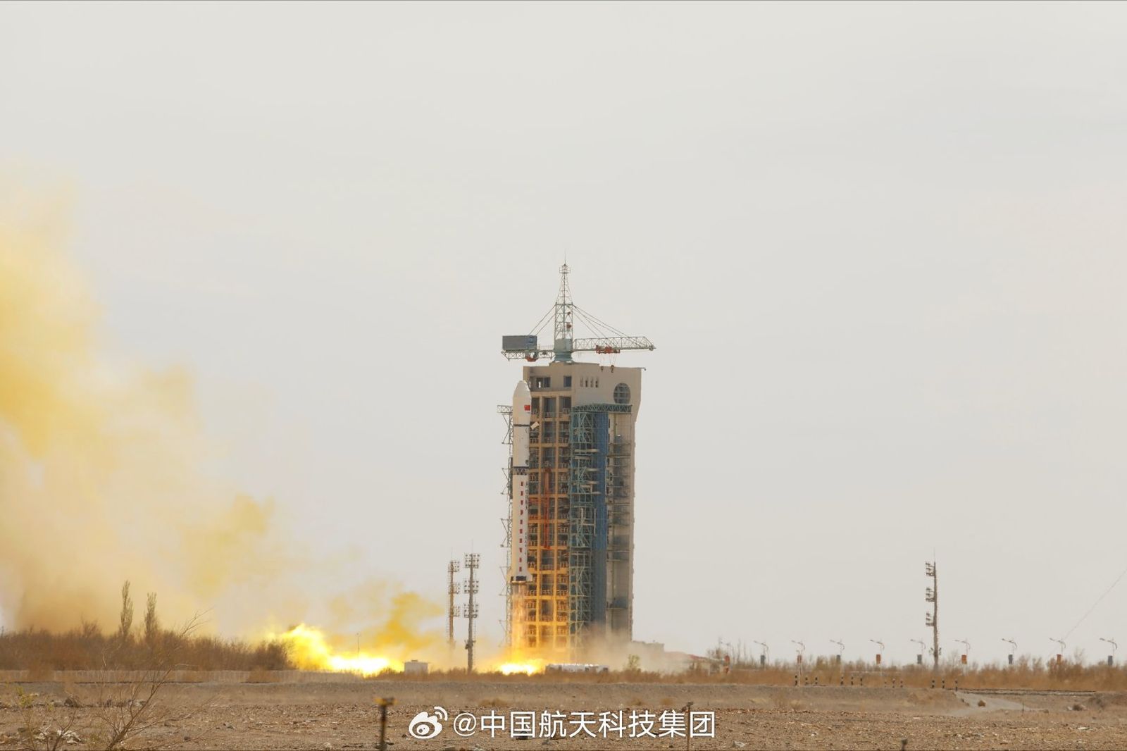 CZ-2D liftoff (SuperView Neo 3-01)