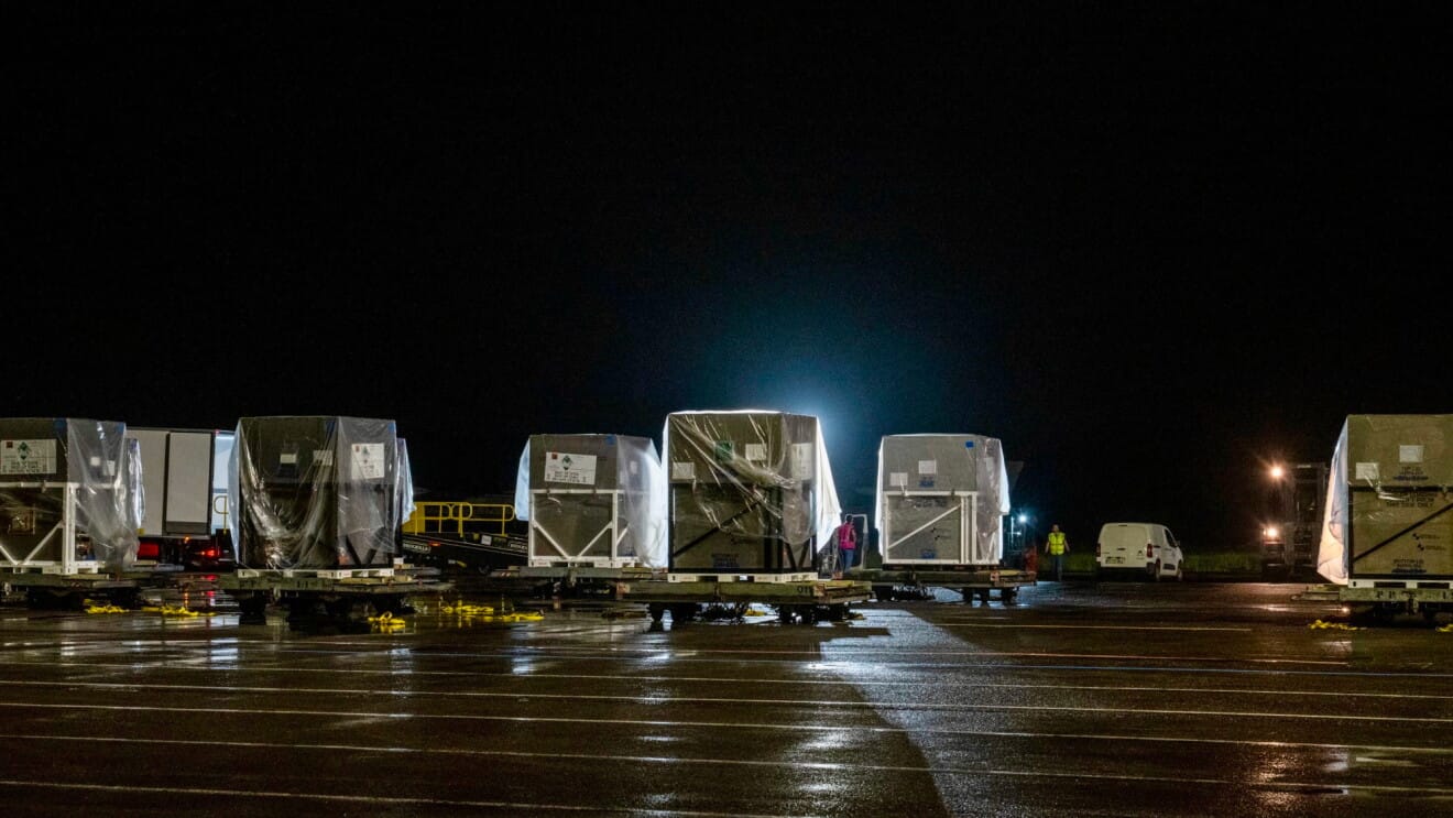 Amazon Leo satellites arrive at nighttime to Europe's Spaceport in French Guiana