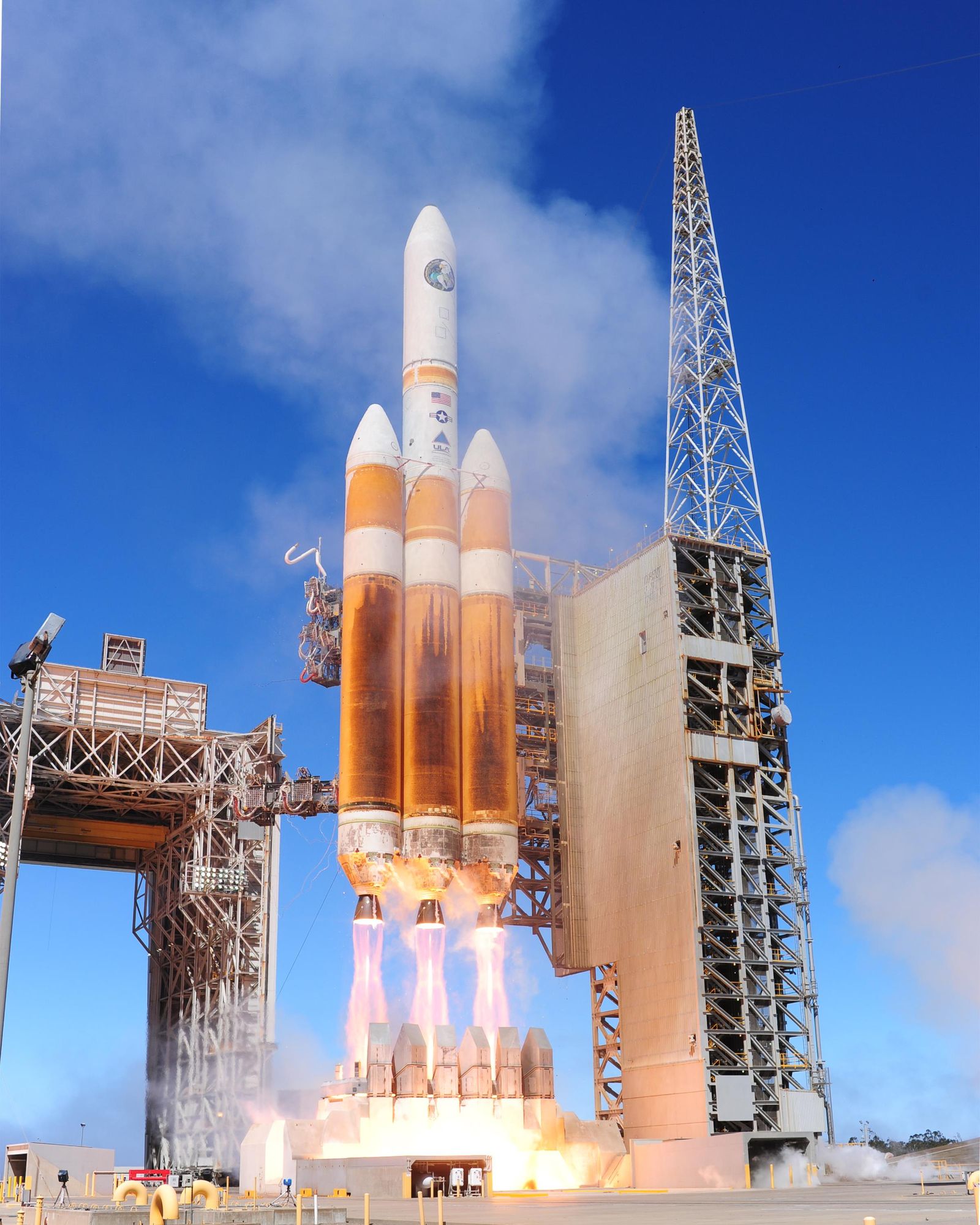 Delta IV Heavy on SLC-6