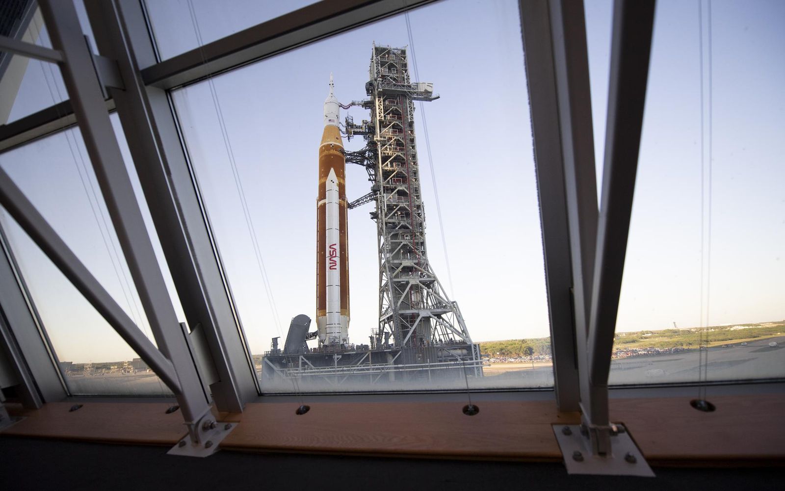 SLS rollout seen from LCC (Artemis I)