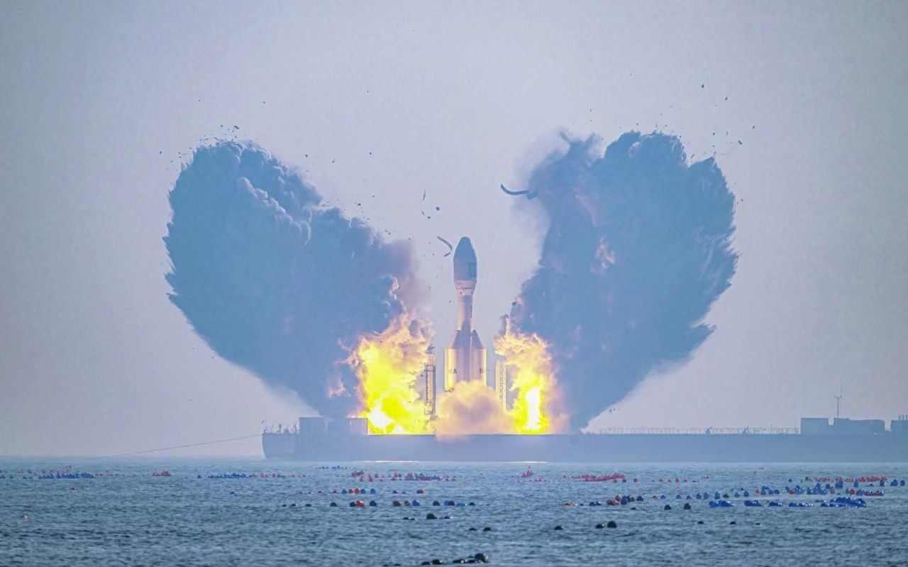 Gravity-1 liftoff from Haiyang Spaceport (Maiden flight)