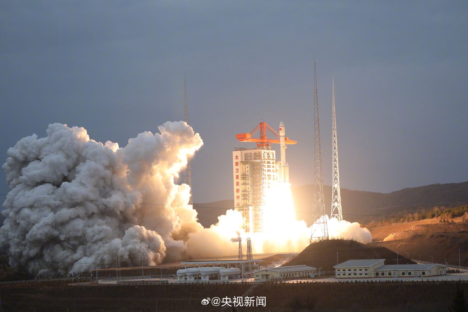 CZ-6A liftoff (Yunhai 3-02)