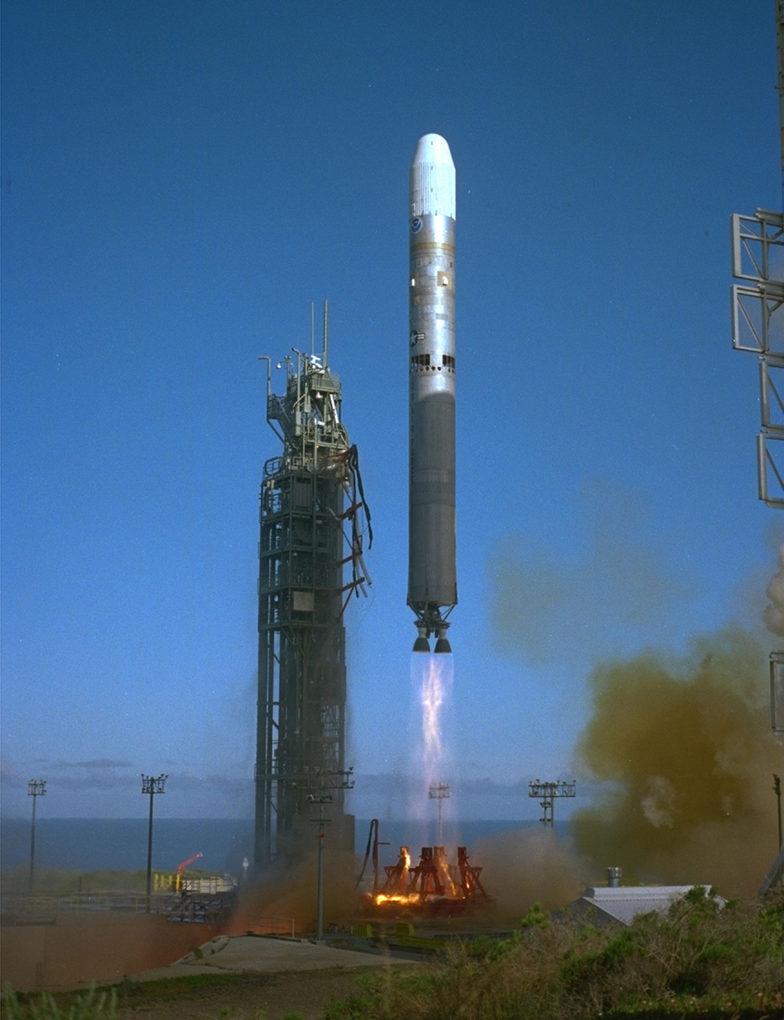 Titan II SLV liftoff from SLC-4W (NOAA 15)