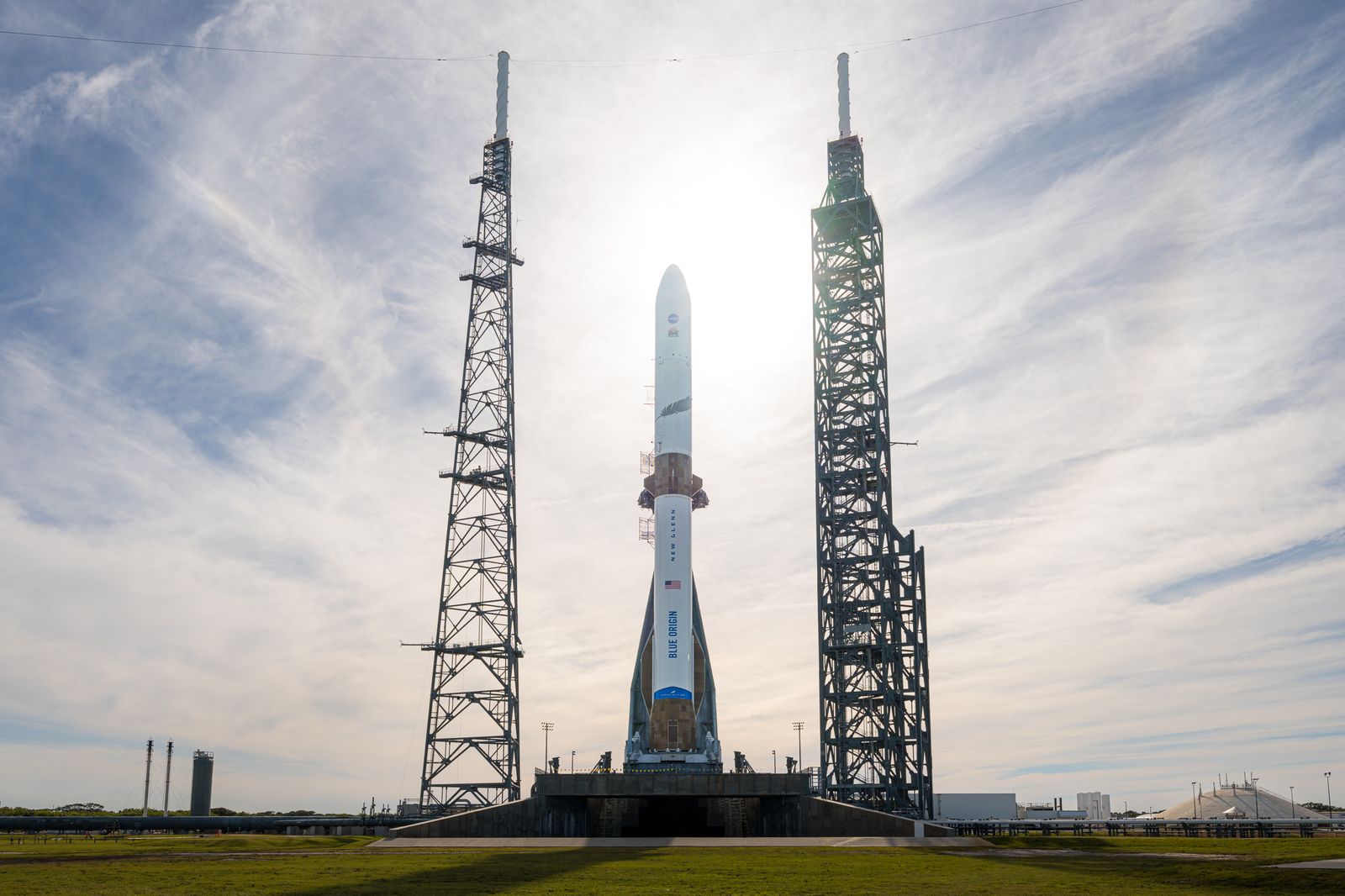 New Glenn on the launch pad (Escapade)