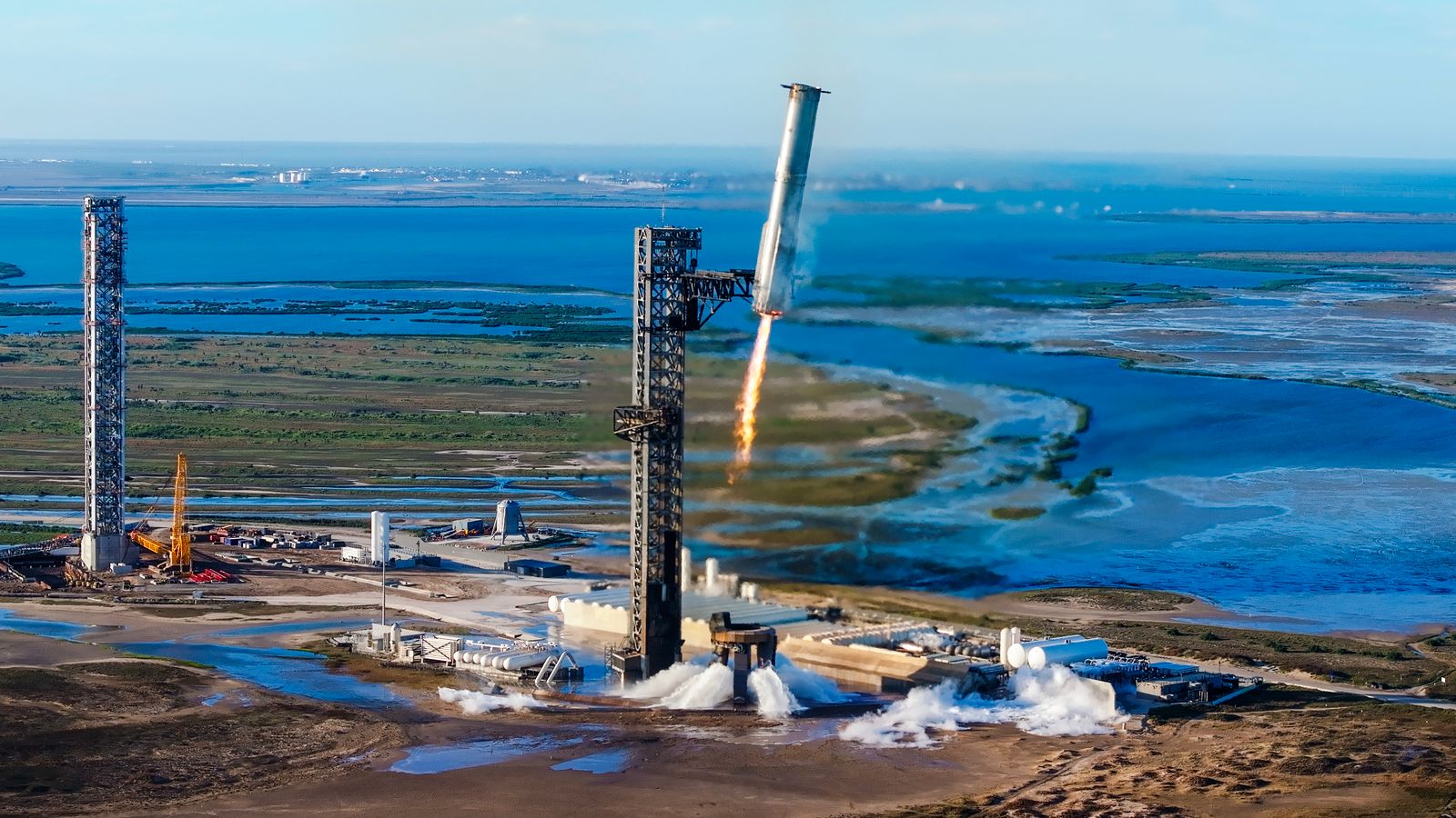 Starship Booster 14 tower catch