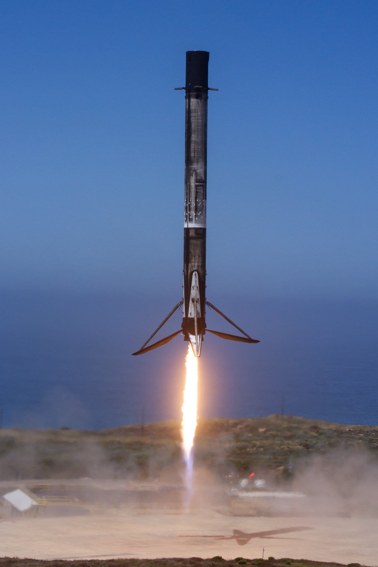 B1075 landing on LZ-4 during Transporter-11 launch