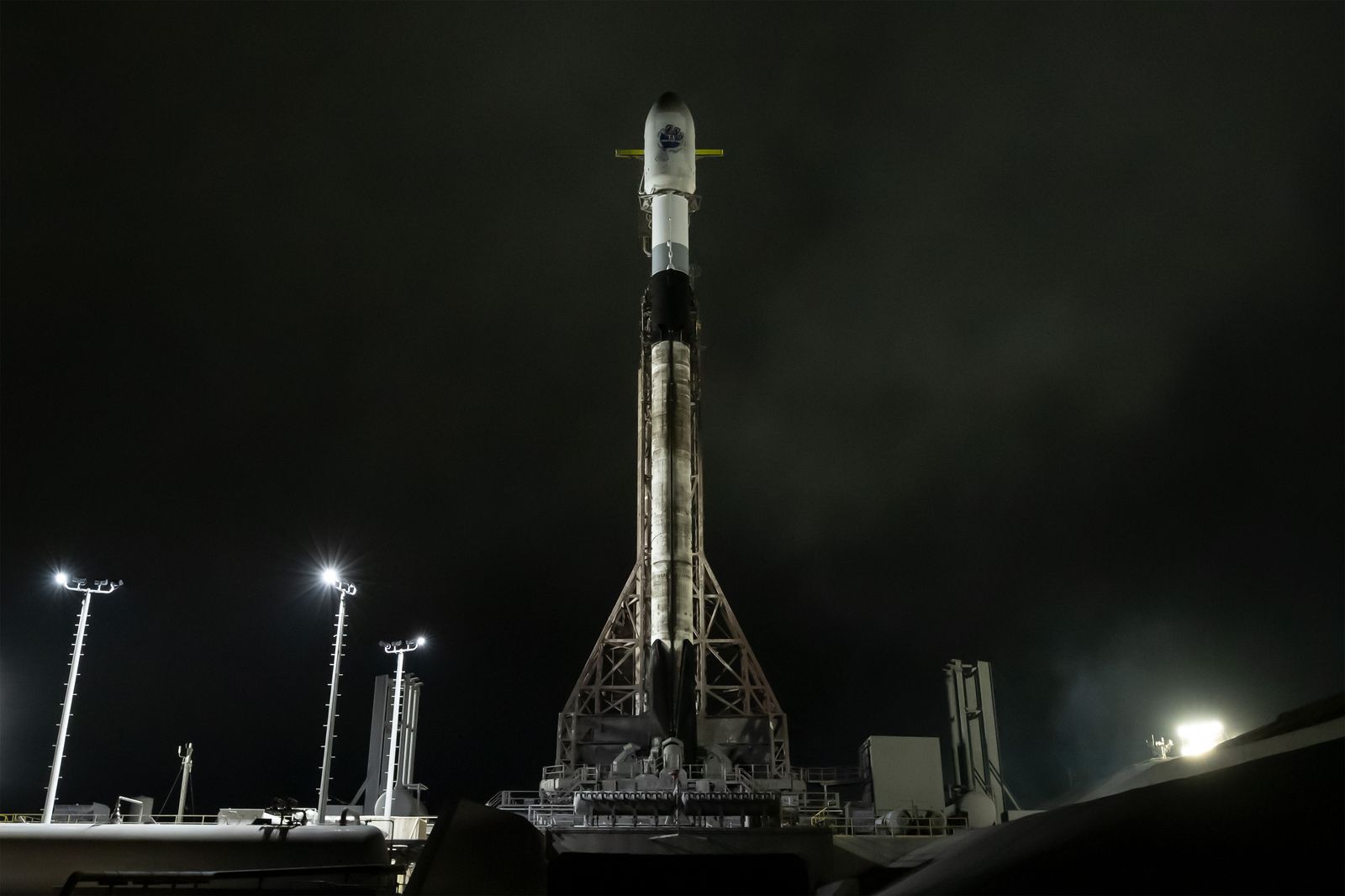 Falcon 9 on SLC-4E (SDA-T1TL-B)