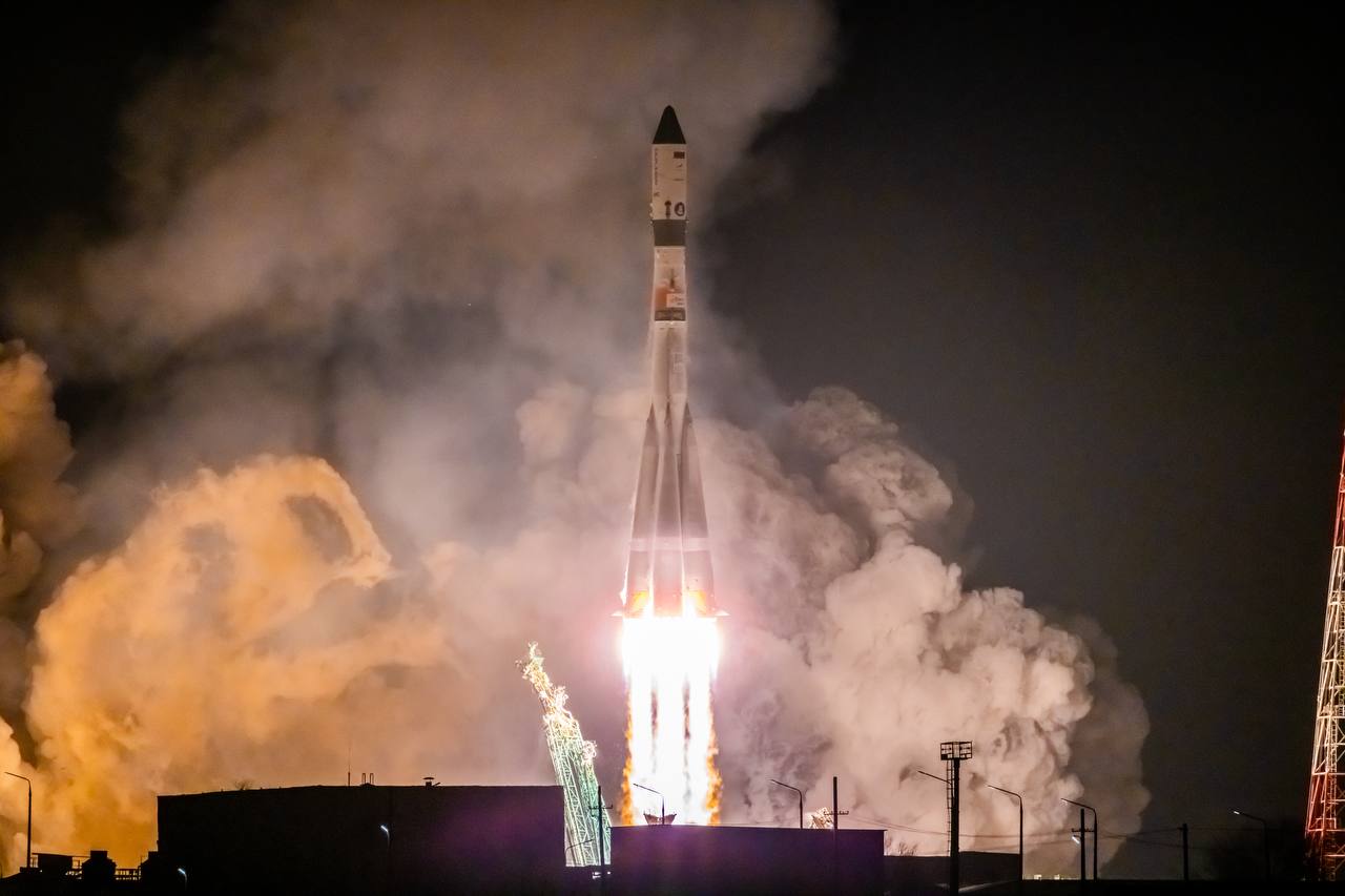 Soyuz 2.1a liftoff (Progress MS-30)