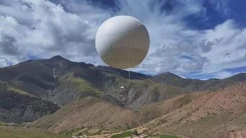 China puts first 2-tonne tethered balloon into operation