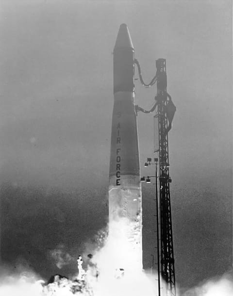 A Thor DSV-2U  launches from SLC-10W