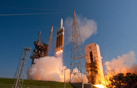 Delta IV Heavy liftoff from LC-37 (NROL-15)