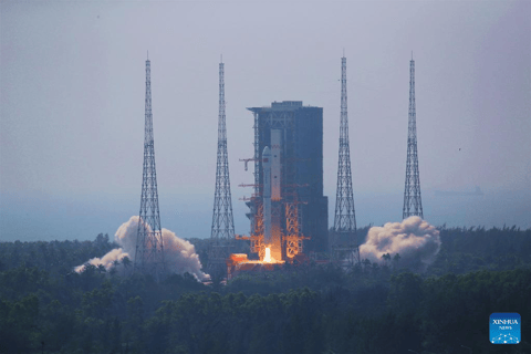 CZ-8 (Core-only) liftoff (Maiden Flight)