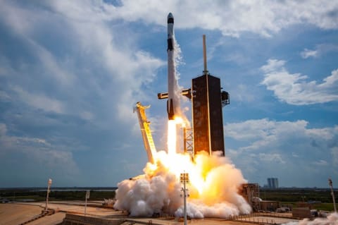 Falcon 9 Carries Classified Starshield Batch Tonight as Pentagon Bets $17B on Unkillable Satellites