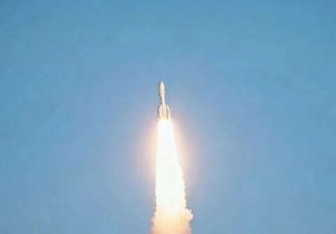 引力一号全球首次以海上机动发射方式执行低轨宽带互联网星座组网任务