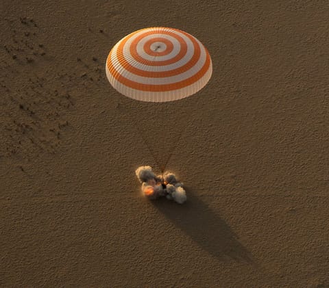 Soyuz MS landing (MS-04)