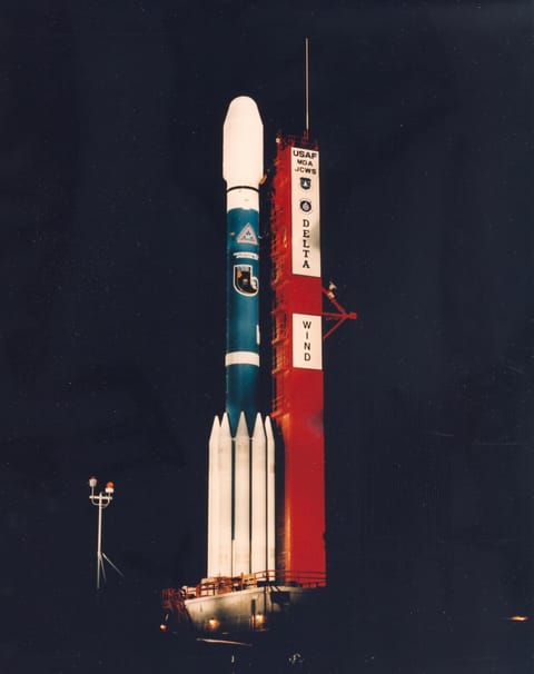 Delta 7925-10 on the launchpad (Wind)