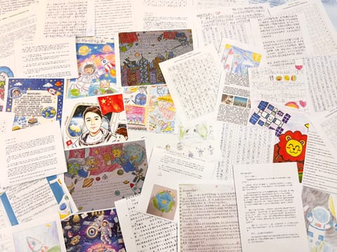 “星河有信‧港梦飞天”收到约5200封香港中小学、大专学生作品。（香港科技创新教育联盟提供）