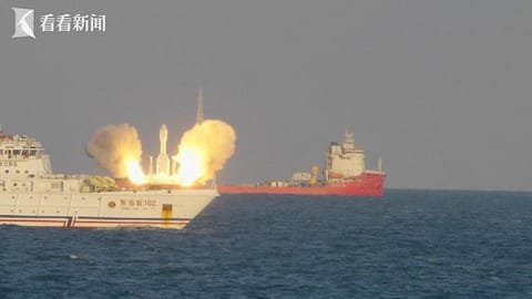 发射瞬间