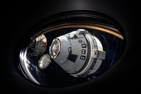 宇宙神 V N22 | Starliner-1