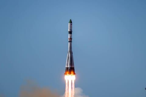 Soyuz 2.1a liftoff from 31/6 (Progress MS-27)