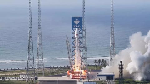China launches new group of internet satellite