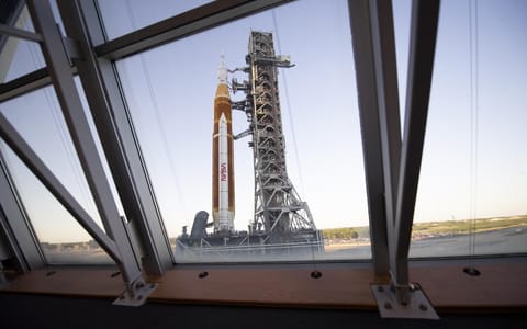 SLS rollout seen from LCC (Artemis I)