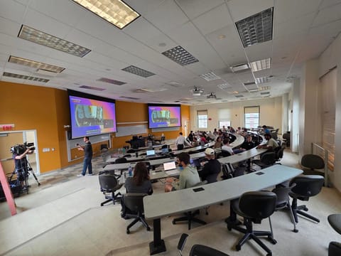 CubeCats organized an Artemis watch party at Swift Hall.