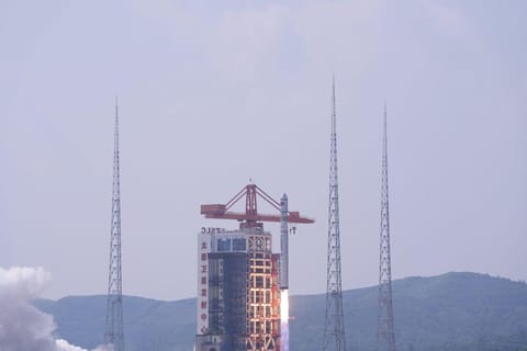 发射瞬间