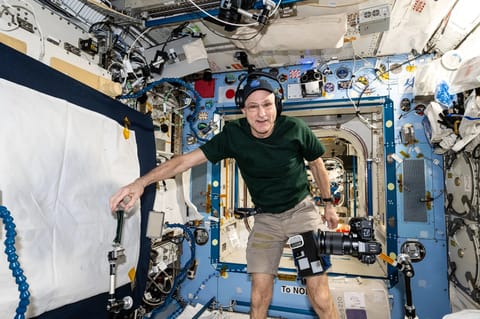 Don Pettit on the ISS during Expedition 72