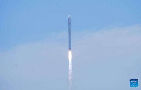 A Long March-12 carrier rocket carrying the 24th group of the low-orbit internet satellites blasts off from a commercial spacecraft launch site in south China's Hainan Province, Aug. 16, 2026. China sent a new batch of internet satellites into orbit Sunday from a commercial spacecraft launch site in the southern island province of Hainan.  The satellites, the 24th group of the low-orbit internet satellites, lifted off aboard a Long March-12 carrier rocket at 12:10 p.m. (Beijing Time) and entered