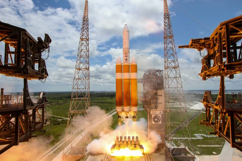 Delta IV Heavy liftoff from LC-37 (NROL-37)