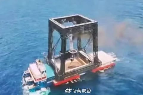 China has succeeded in recovering the reusable rocket used in the maiden launch of the Long March-10B. Photo: Weibo/萌虎鲸