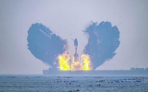 Gravity-1 liftoff from Haiyang Spaceport (Maiden flight)
