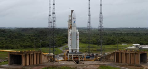 Ariane 5 ECA+ on ELA-3 by day (JWST)