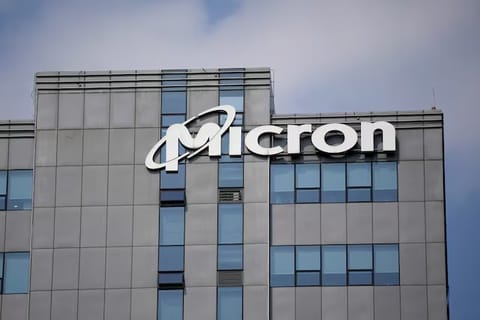 The company logo is seen on the Micron Technology Inc. offices in Shanghai, China May 25, 2023. REUTERS/Aly Song