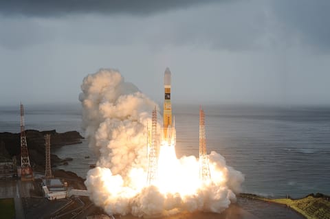 H-IIB 304 liftoff from LP-2 (HTV-3)