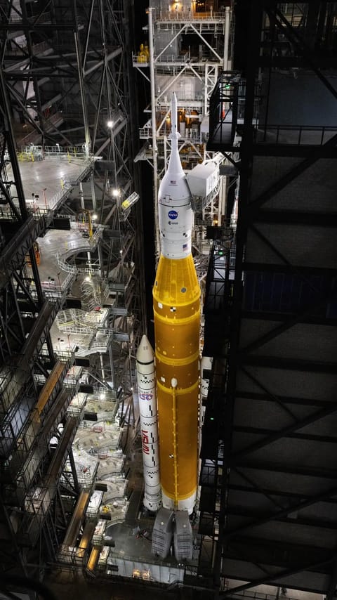 NASA’s crawler-transporter 2, carrying NASA’s Artemis II SLS (Space Launch System) rocket with the Orion spacecraft.