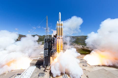 Delta IV Heavy liftoff from SLC-6 (NROL-82)