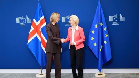 Islands statsminister Kristrún Frostadóttir og EU-kommisjonens president Ursula von der Leyen i Brussel i januar.