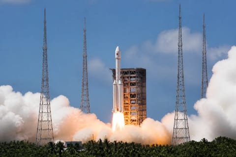 The 24th group of the low-orbit internet satellites aboard a Long March-12 carrier rocket is launched at 12:10 pm on August 16, 2026 from a commercial spacecraft launch site in the southern island province of Hainan. Photo: VCG