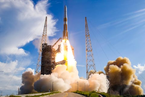 Delta IV M+(4,2) launching from SLC-37